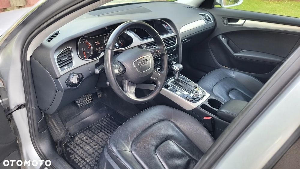 Audi A4 Limousine - 10