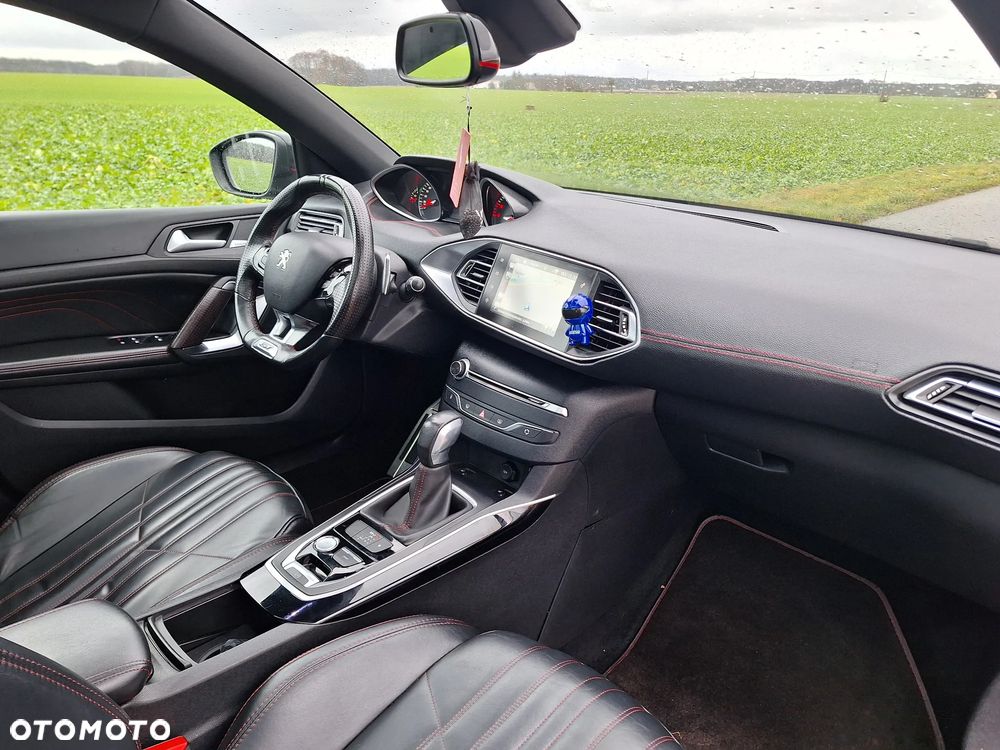 Peugeot 308 - 25