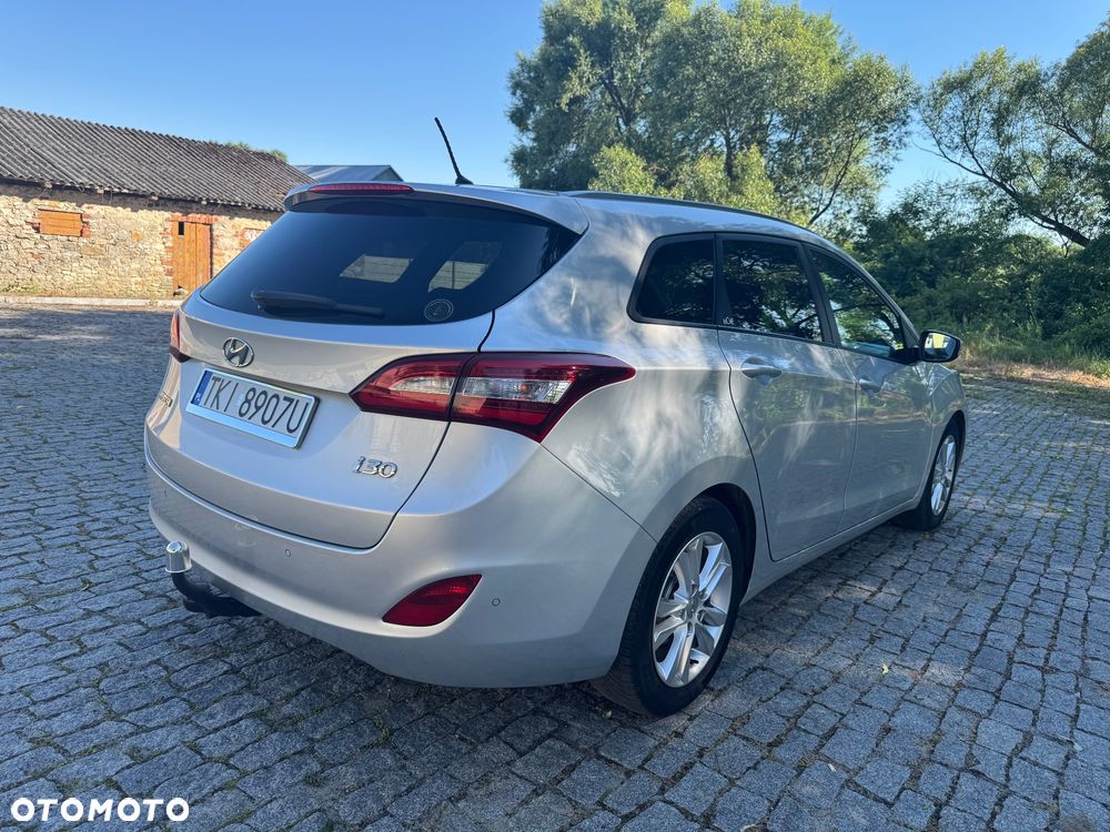 Hyundai i30 blue 1.6 CRDi Classic Navigation - 14