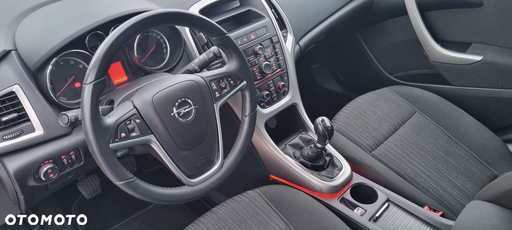 Opel Astra 1.4 Turbo - 12