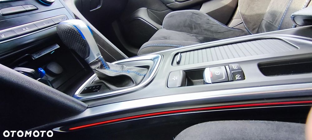 Renault Megane 1.6 TCe GT EDC - 32