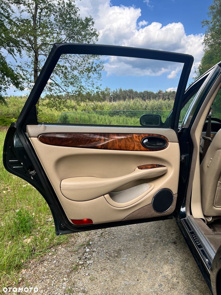 Jaguar XJ Sovereign 4.0 - 21