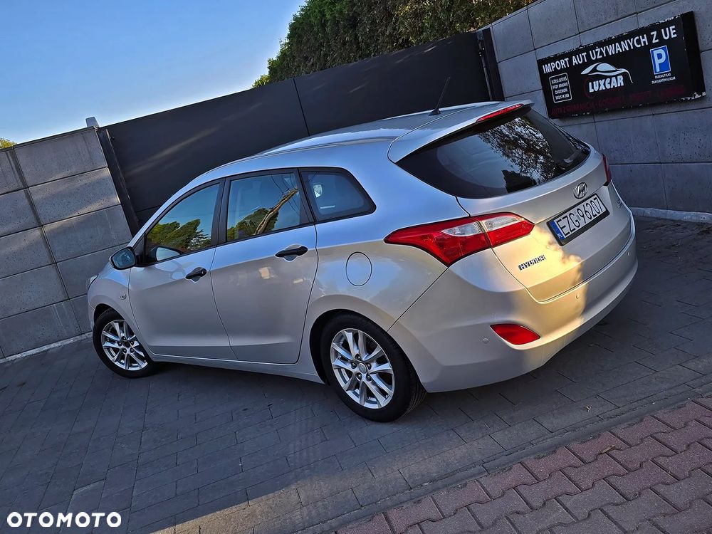 Hyundai i30 1.6 Classic EU5 - 6