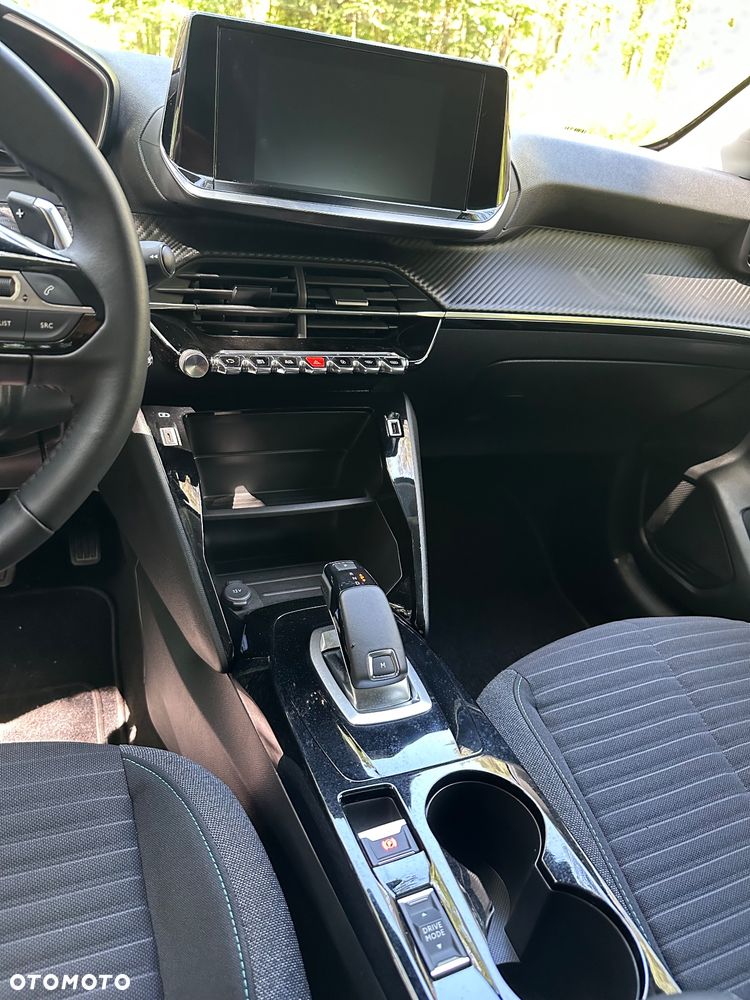 Peugeot 208 PureTech 100 EAT8 Active - 21