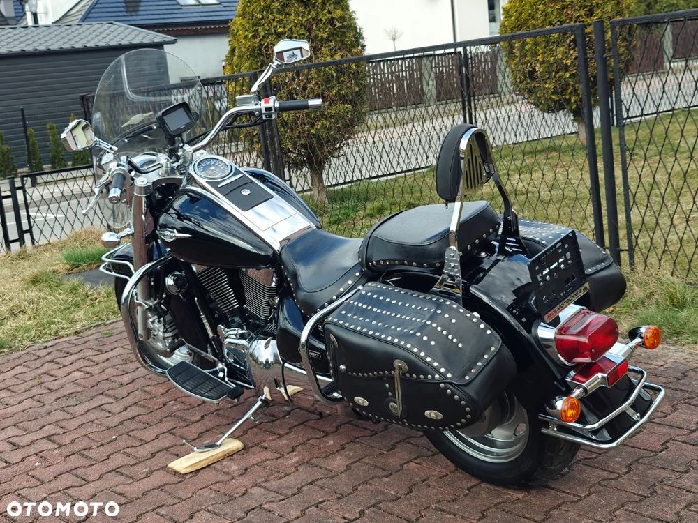 Suzuki Intruder - 28