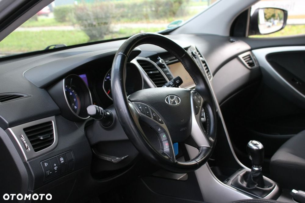 Hyundai i30 1.4 YES - 23