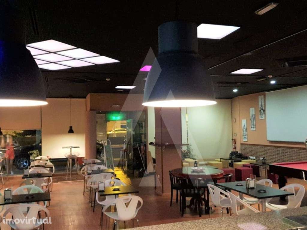 Bar totalmente equipado na zona das Glicínias - Grande imagem: 2/9