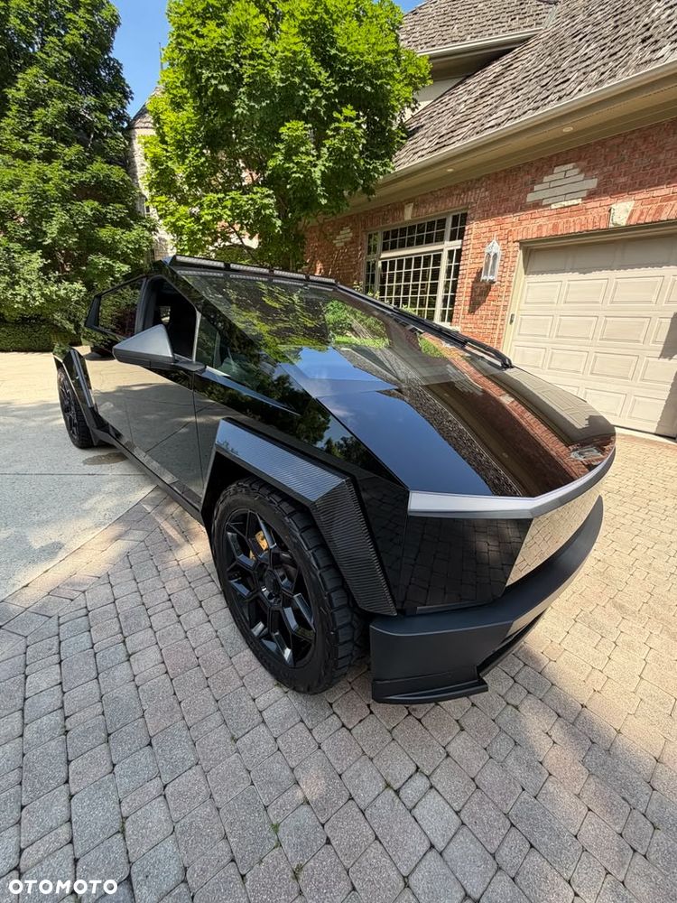 Tesla Cybertruck - 2