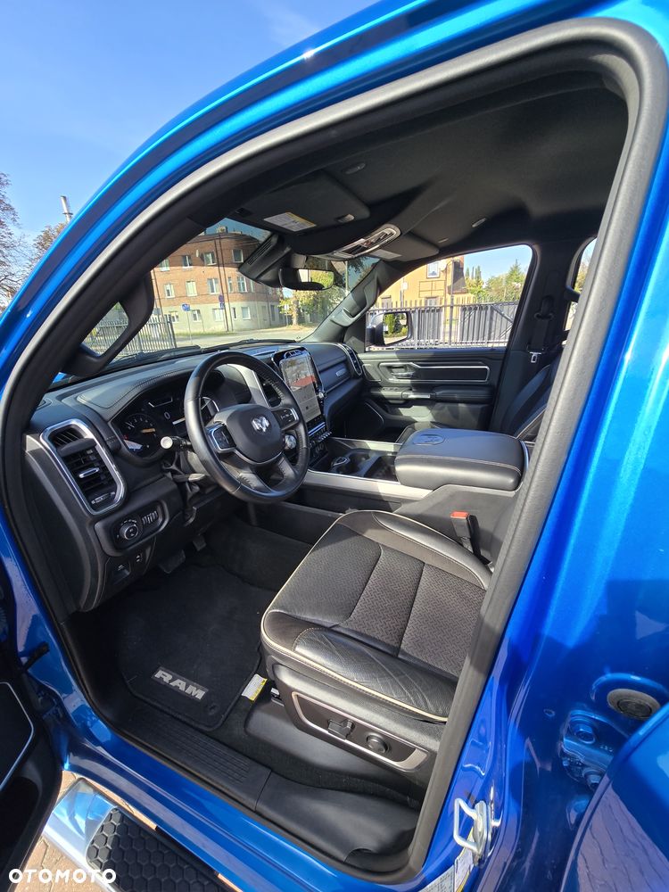 Dodge RAM 5.7 4x4 - 12