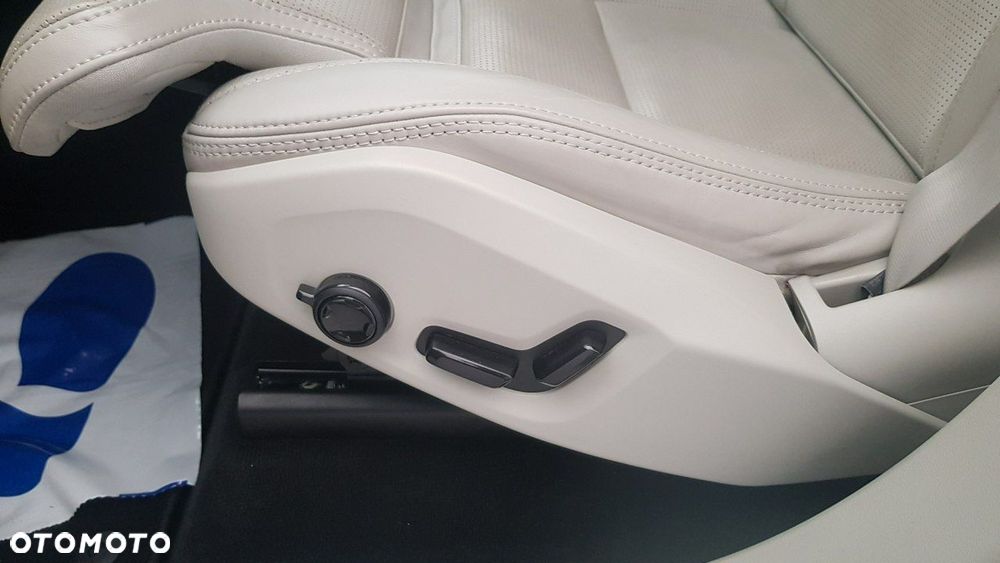 Volvo XC 90 - 27