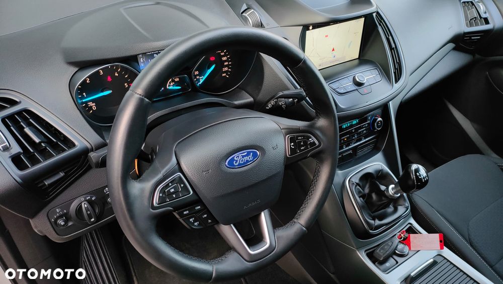 Ford Kuga - 11