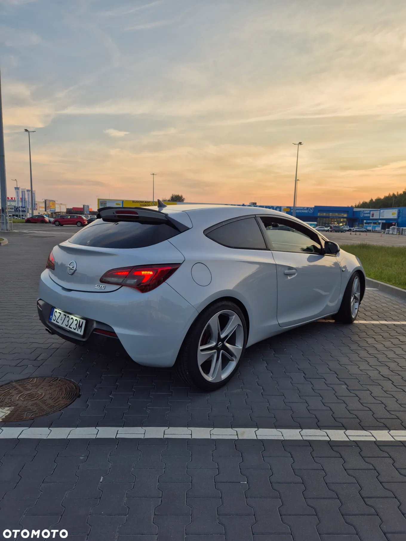 Opel Astra IV GTC 2.0 CDTI Sport S&S - 25