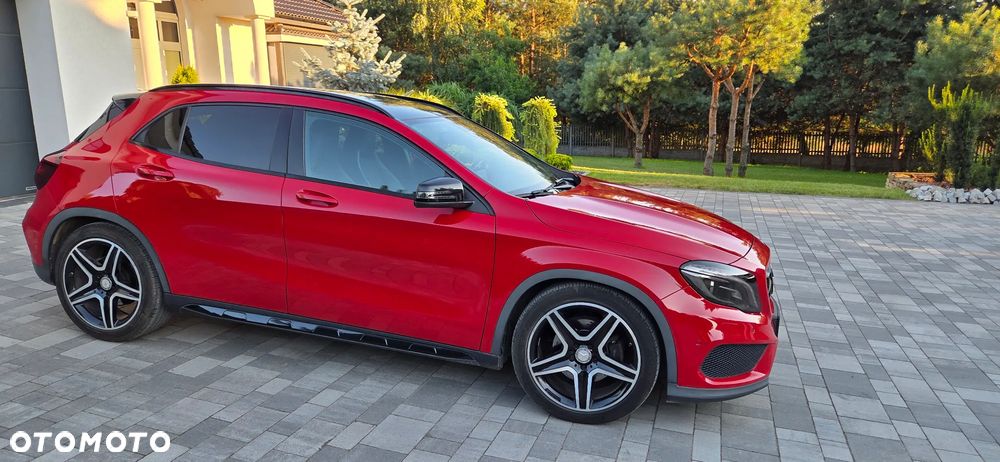 Mercedes-Benz GLA 250 4-Matic - 4