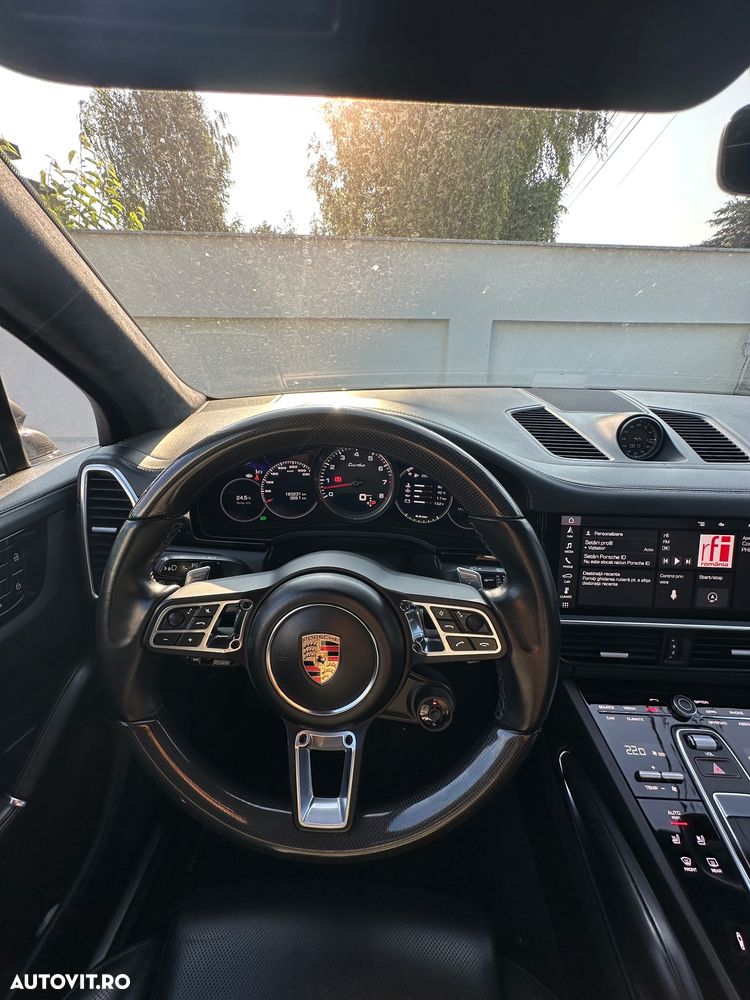 Porsche Cayenne Turbo - 11