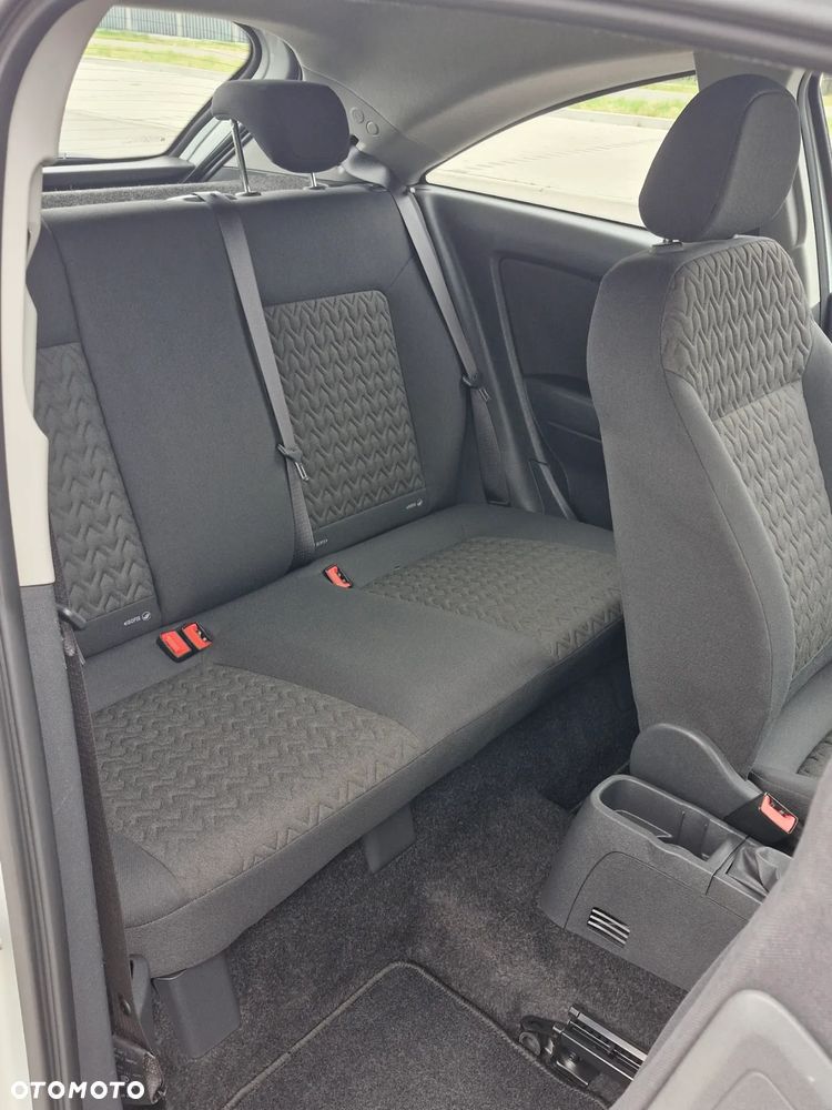 Opel Corsa 1.4 16V Innovation - 19