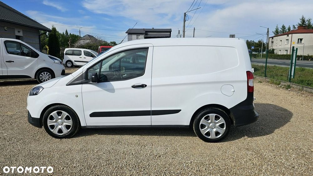 Ford Transit Courier - 8