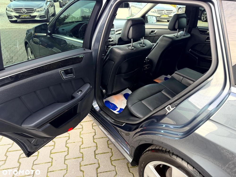 Mercedes-Benz Klasa E 350 CDI DPF 4Matic BlueEFFICIENCY 7G-TRONIC Avantgarde - 24