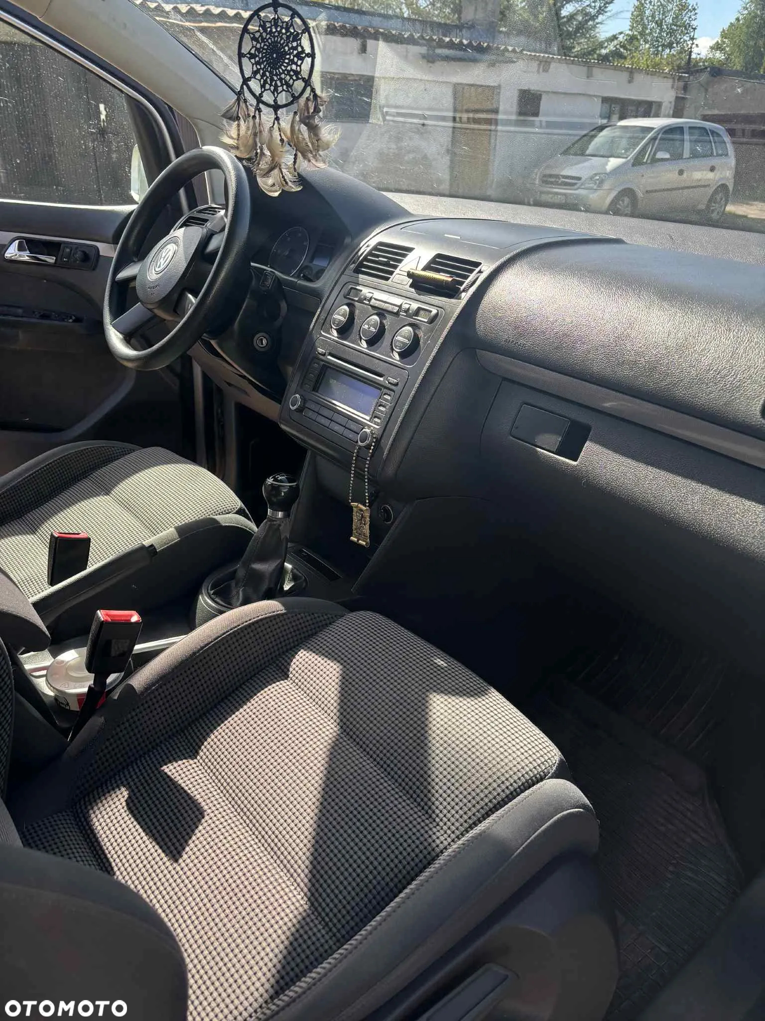 Volkswagen Touran - 4