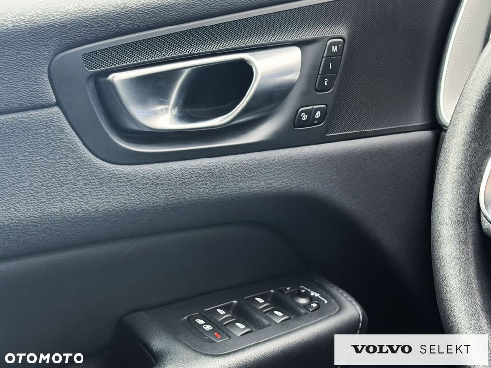 Volvo XC 60 - 30