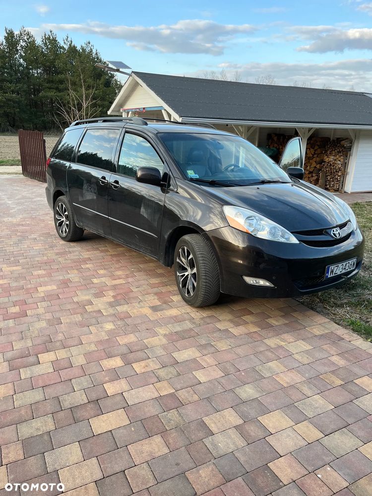 Toyota Sienna - 15