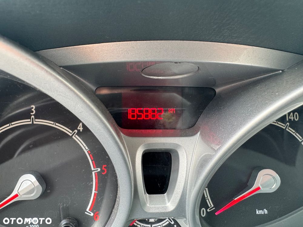 Ford Fiesta - 10