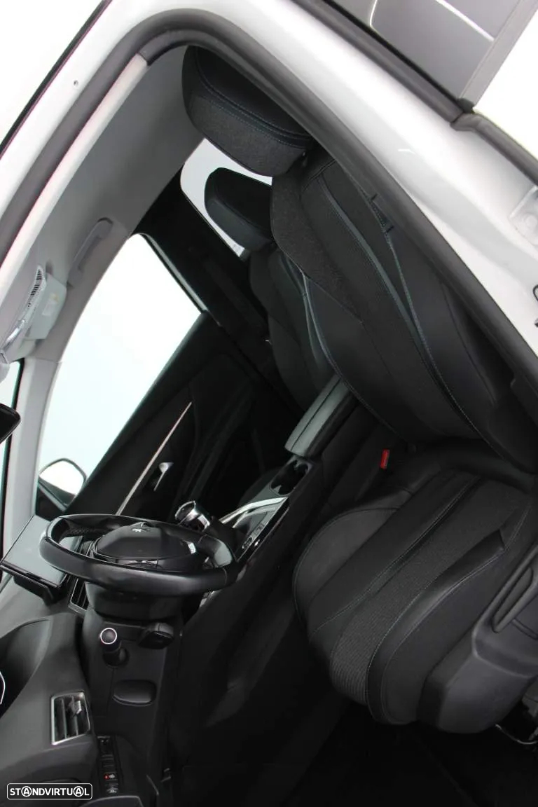 Peugeot 3008 1.5 BlueHDi Allure - 24