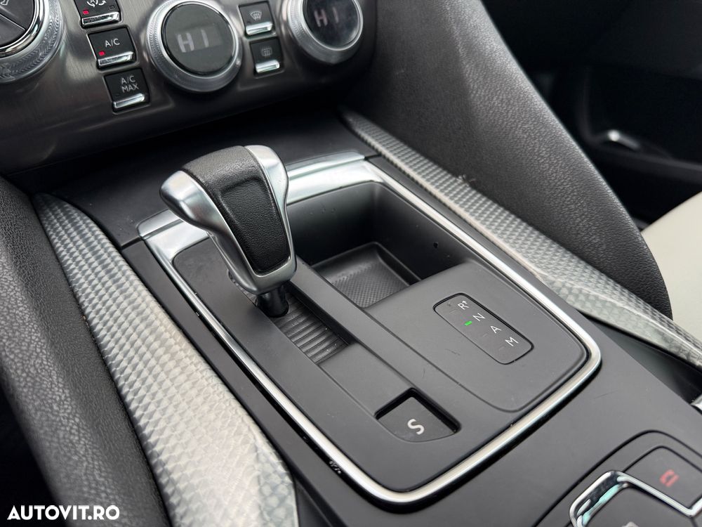 Citroën DS5 e-HDi 115 EGS6 Chic - 12