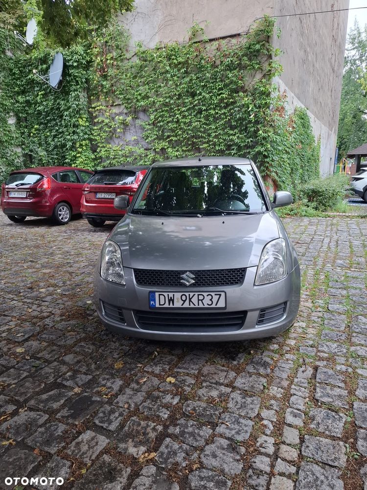 Suzuki Swift - 3