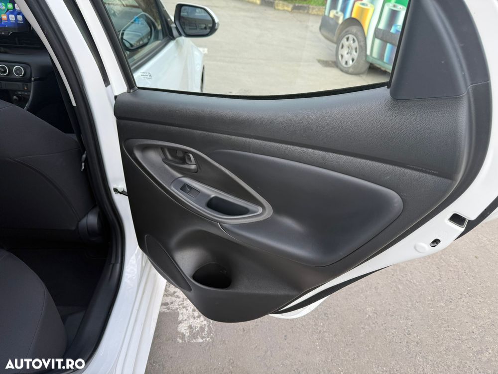 Toyota Yaris 1.5 MT Dynamic - 24