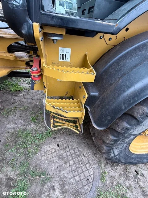 Caterpillar 908 M - 15