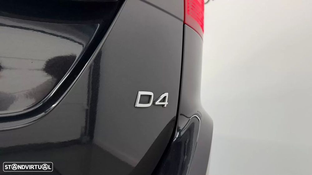 Volvo XC 60 2.0 D4 Momentum - 11