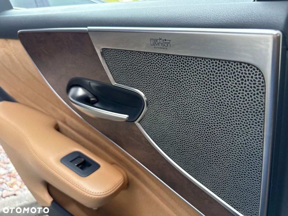 Lexus LS - 26