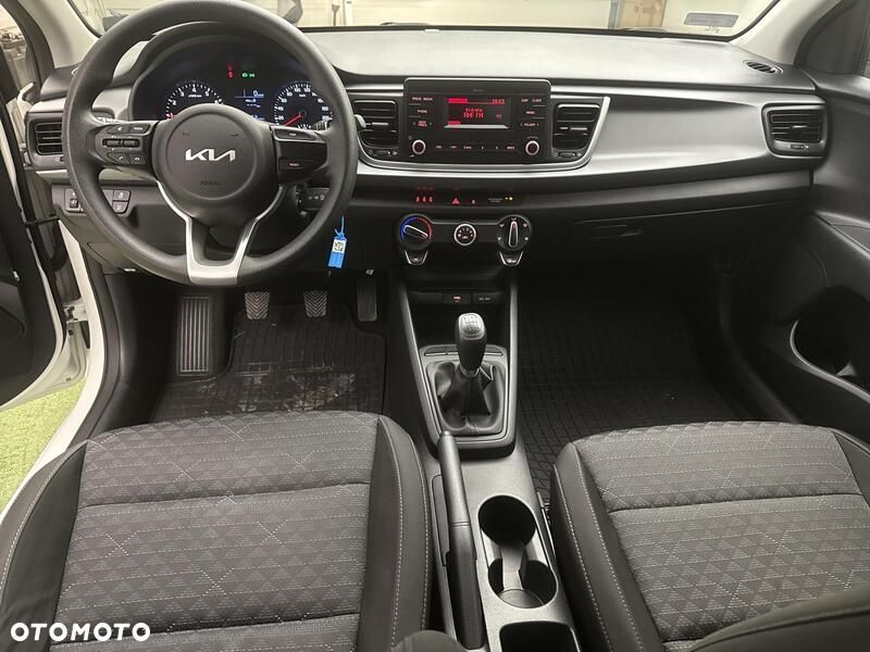 Kia Rio - 20