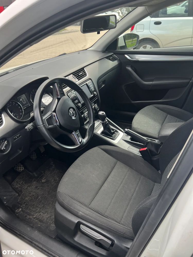 Skoda Octavia 2.0 TDI Style - 10