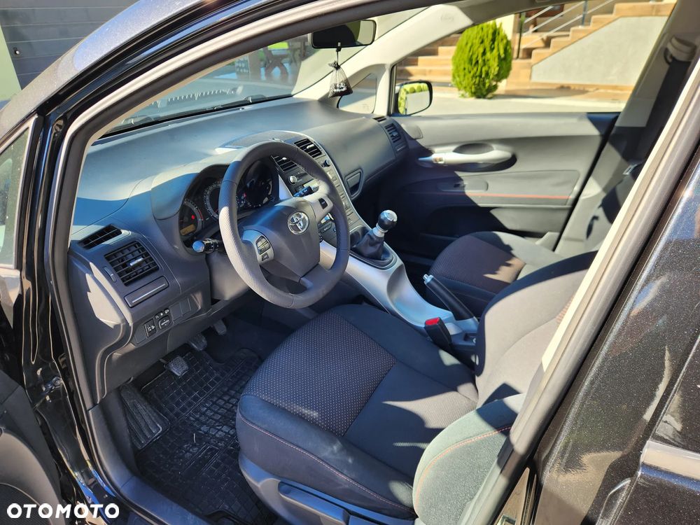 Toyota Auris - 8