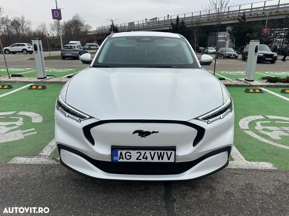 Ford Mustang Mach-E Standard - 3