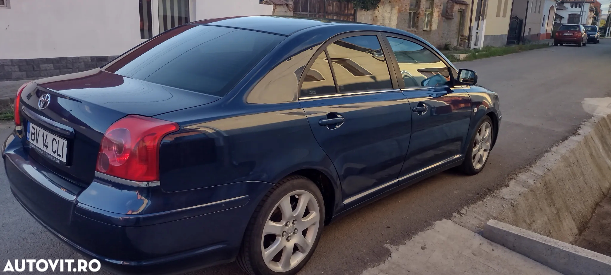 Toyota Avensis 2.0 Sdn. Executive - 3