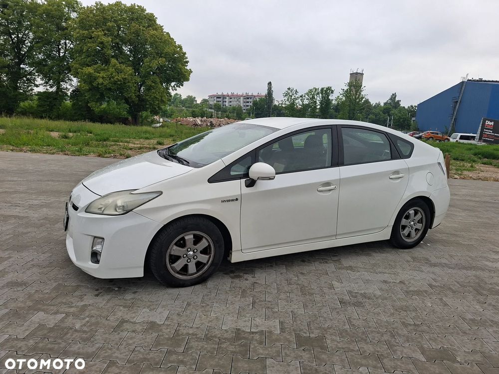 Toyota Prius 1.8 HSD Luna - 4