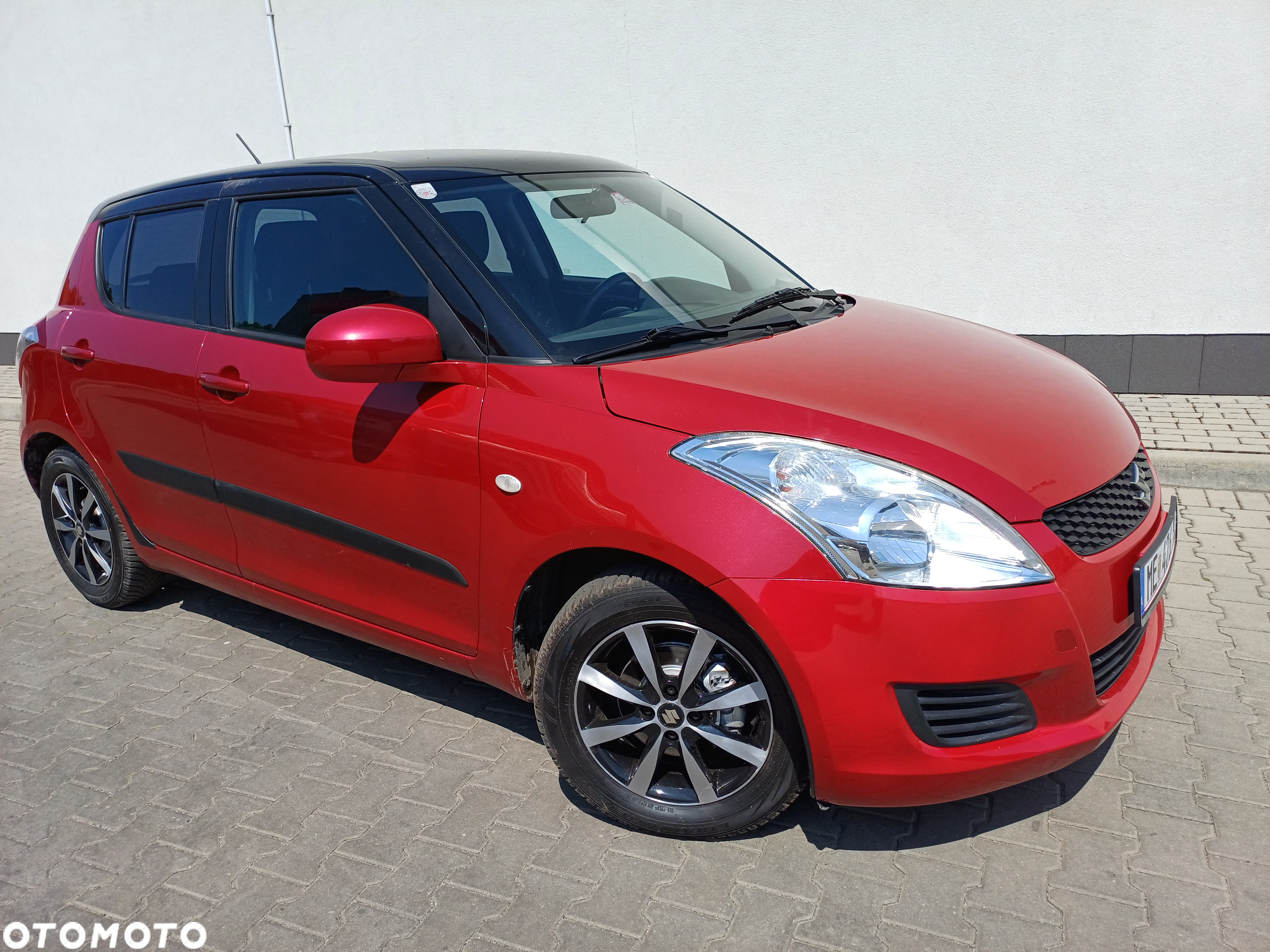Suzuki Swift 1.2 Premium - 2