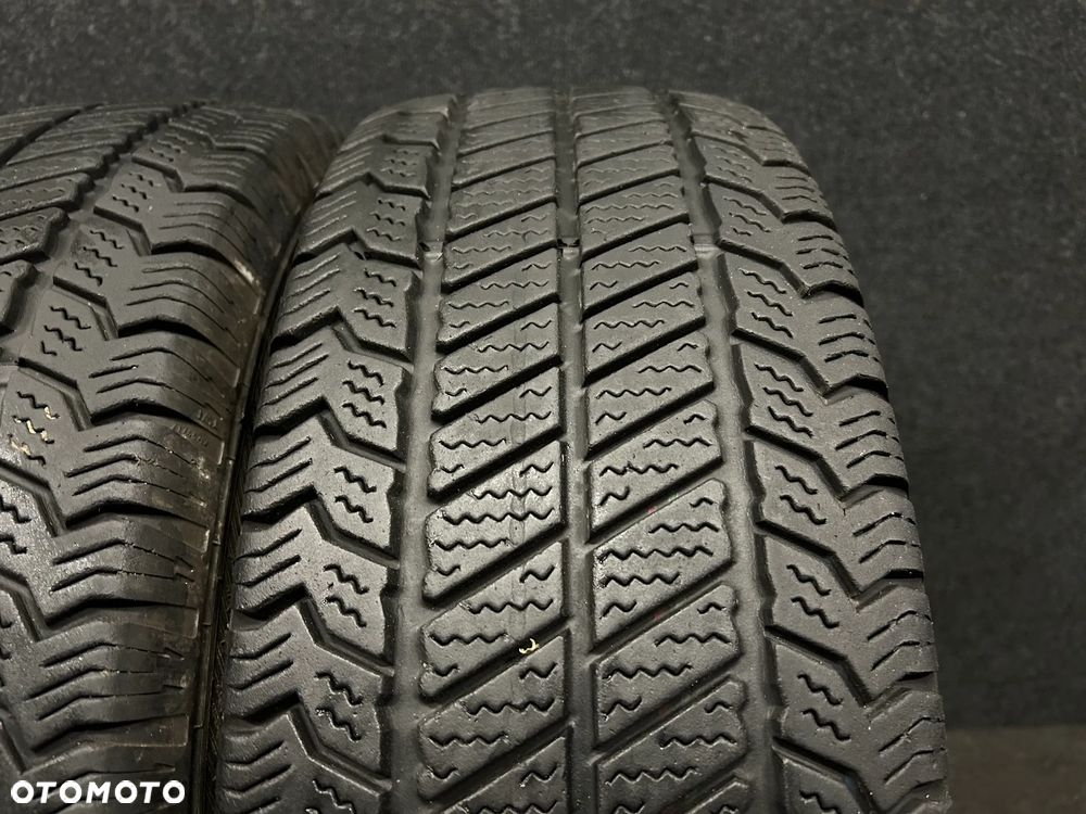 Opony zimowe Barum Snovanis 2 215/65/16C 109/107R 2szt. - 3