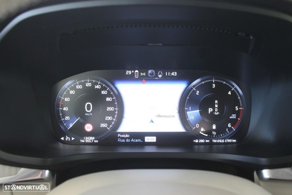 Volvo V60 Cross Country 2.0 B4 Geartronic - 24
