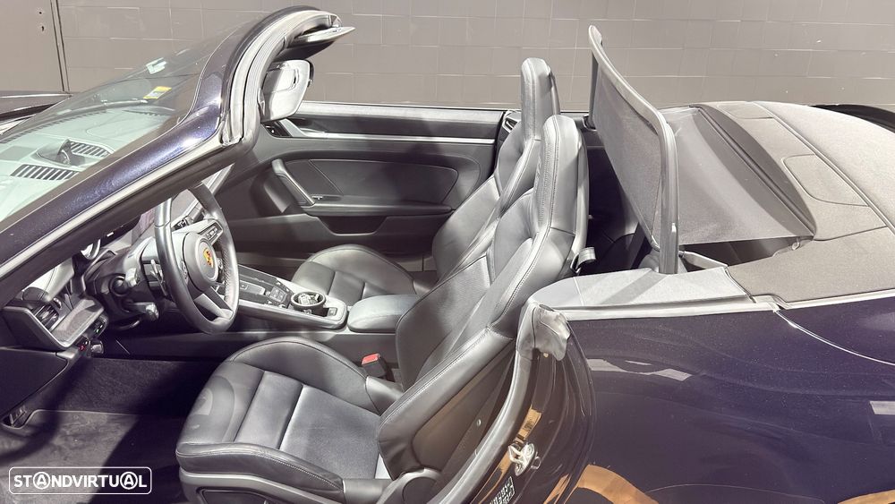 Porsche 911 (992) Carrera 4S PDK - 50