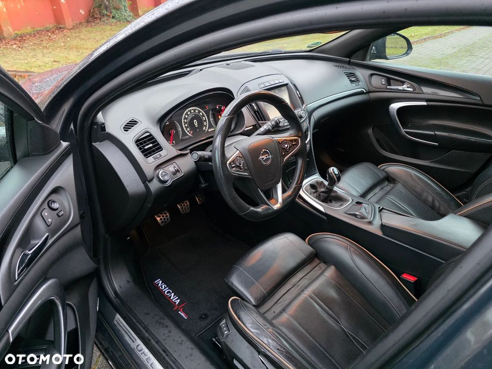 Opel Insignia - 12