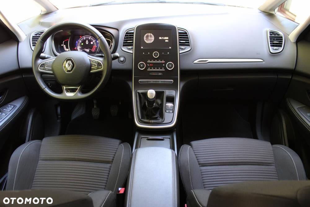 Renault Grand Scenic - 9