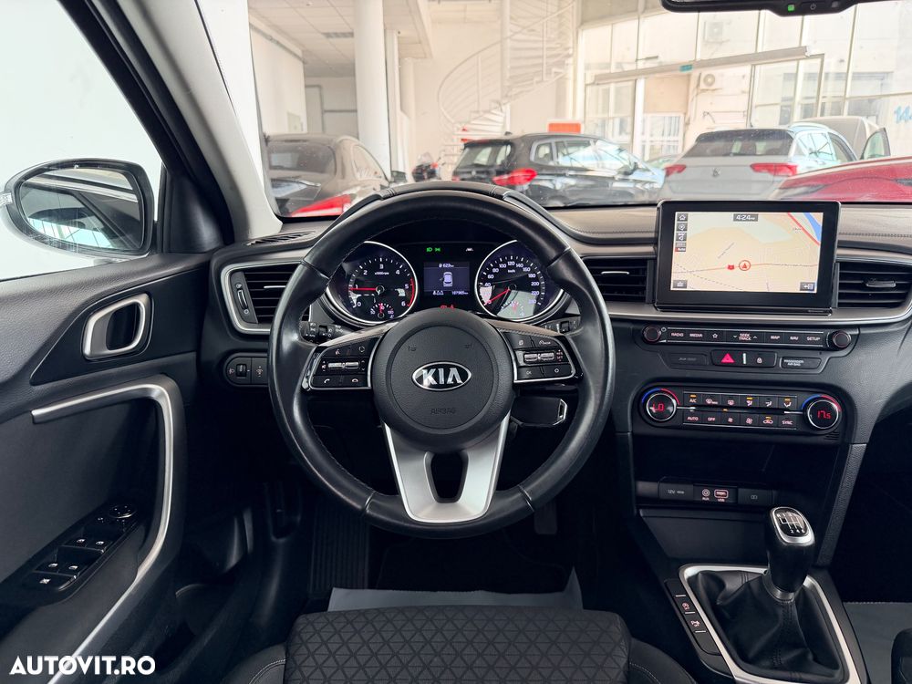 Kia Ceed 1.6 DSL MHEV Star - 31