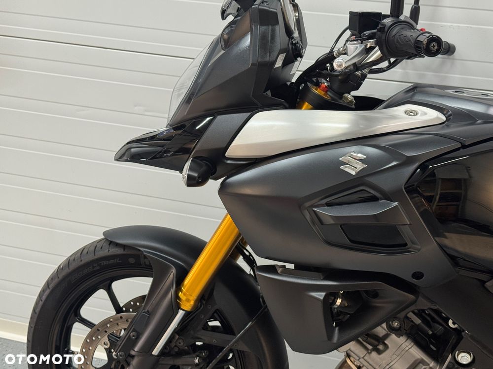 Suzuki V-STROM - 27