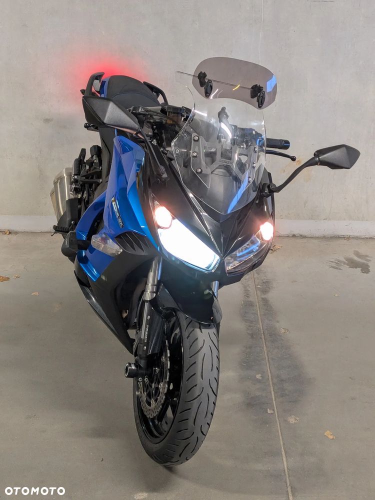 Kawasaki Ninja 1000 SX - 13