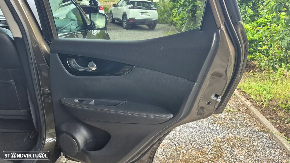 Nissan Qashqai 1.5 dCi TEKNA+ - 10
