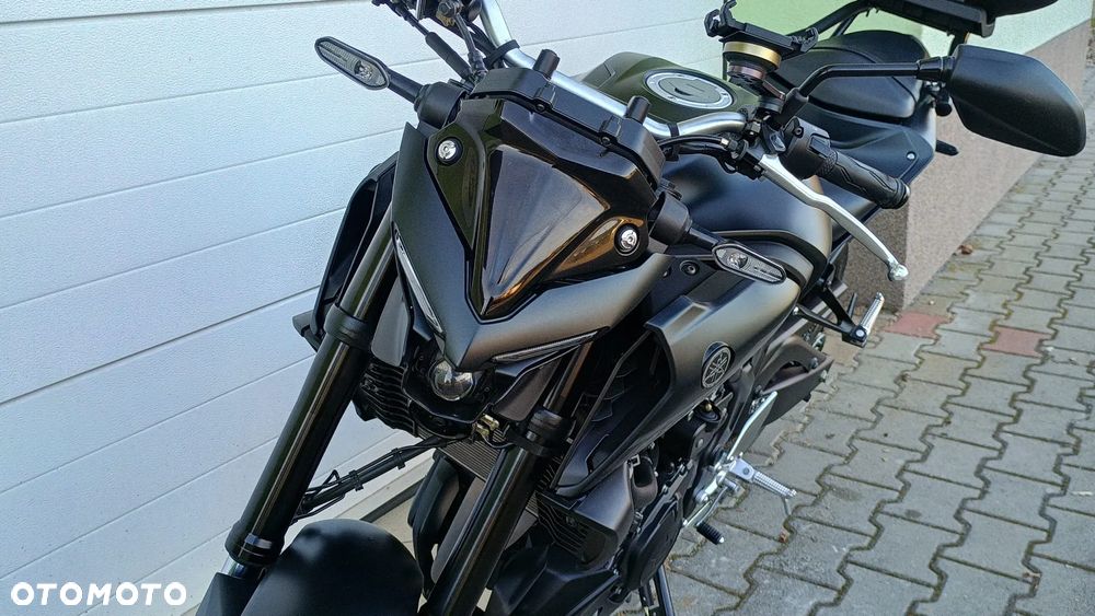 Yamaha MT - 12