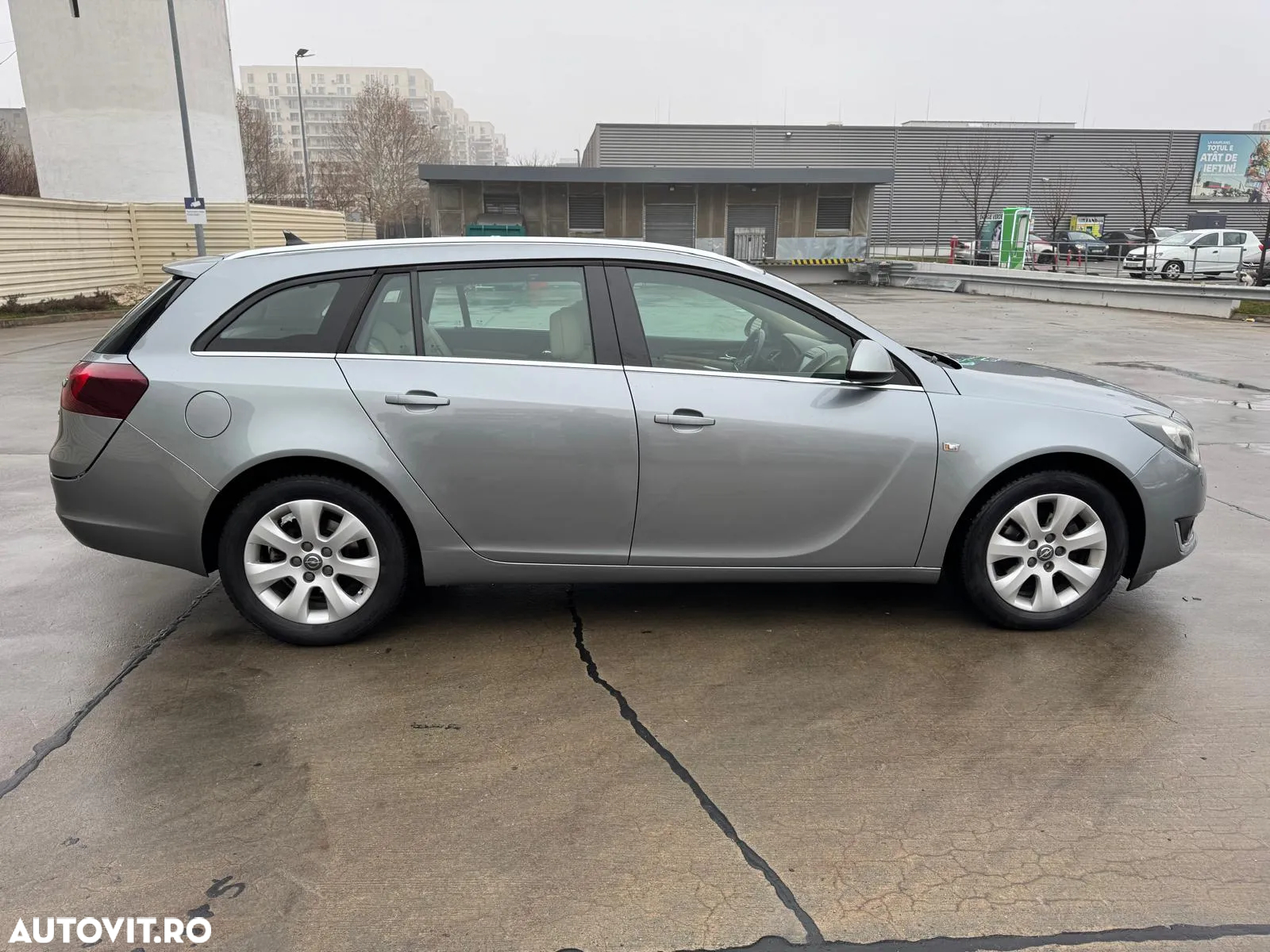 Opel Insignia 2.0 CDTI Sports Tourer Edition - 10